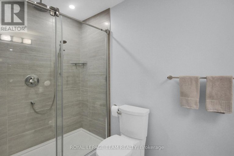 28525664/20-grand-cedar-court/stittsville-central/ottawa/ontario/K2S1C8_19