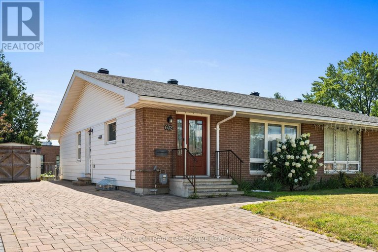 28771288/602-eastvale-drive/beacon-hill-north/ottawa/ontario/K1J6Z6_3