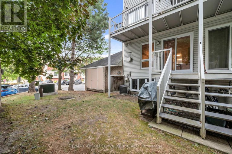 29081354/1673-locksley-lane/beaconwood/ottawa/ontario/K1J1B6_26