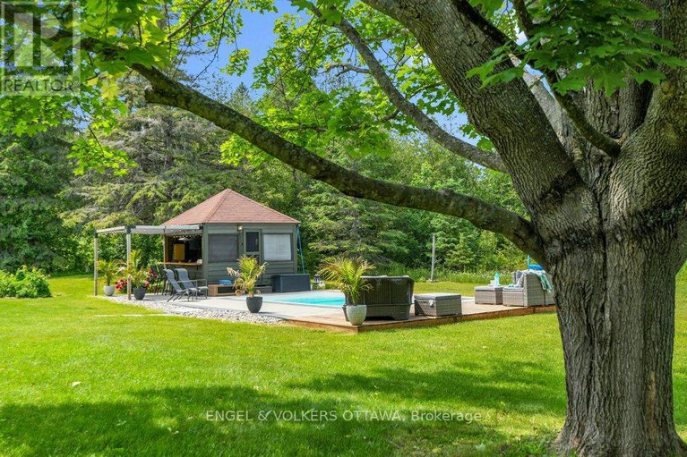 28654576/102-delaney-drive/huntley-ward-south-west/ottawa/ontario/K0A1L0_38