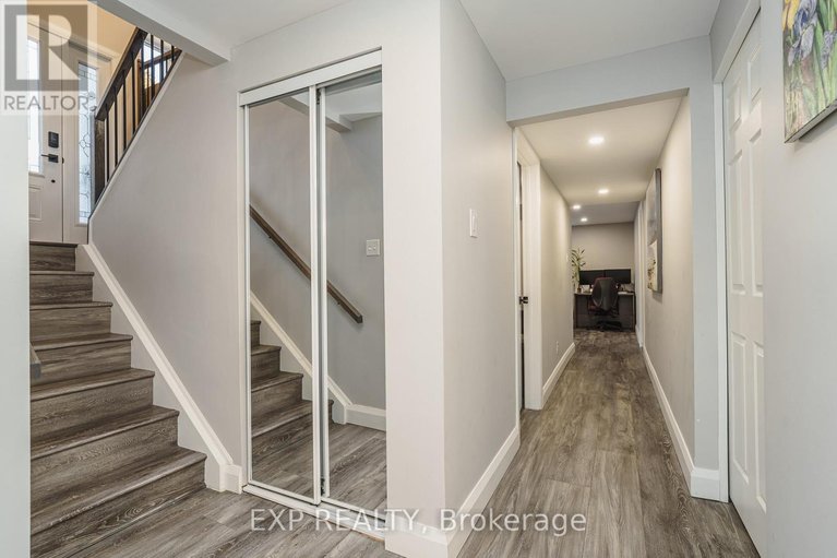 28347663/1885-arizona-avenue/urbandale-acres/ottawa/ontario/K1H6Z5_22