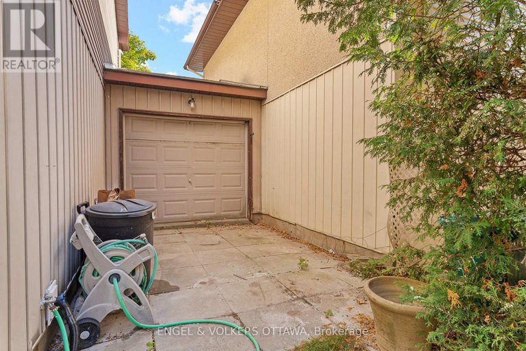 29006192/1540-mimosa-avenue/riverview-park/ottawa/ontario/K1G4C9_33