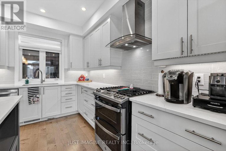 29583767/32-edenbridge-court/mer-bleuebradley-estatesanderson-park/ottawa/ontario/K1W0P1_16