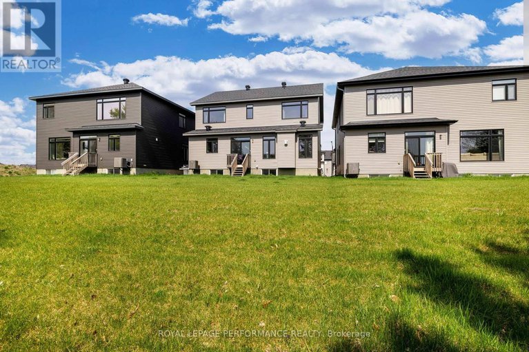 28628101/612-kenabeek-terrace/riverside-southgloucester-glen/ottawa/ontario/K4M0M2_40