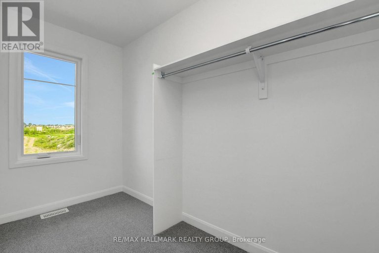 28736764/325-shale-street/clarencerockland-twp/clarence-rockland/ontario/K4K1P6_19