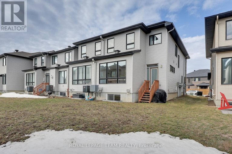 29464154/840-clapham-terrace/stittsville-south/ottawa/ontario/K2S2N8_50