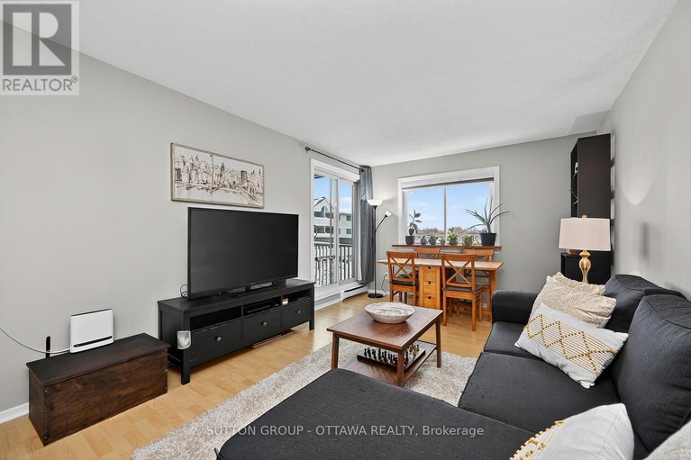 29090182/317-214-viewmount-drive/borden-farmstewart-farmcarleton-heightsparkwood-hills/ottawa/ontario/K2E7X3_9