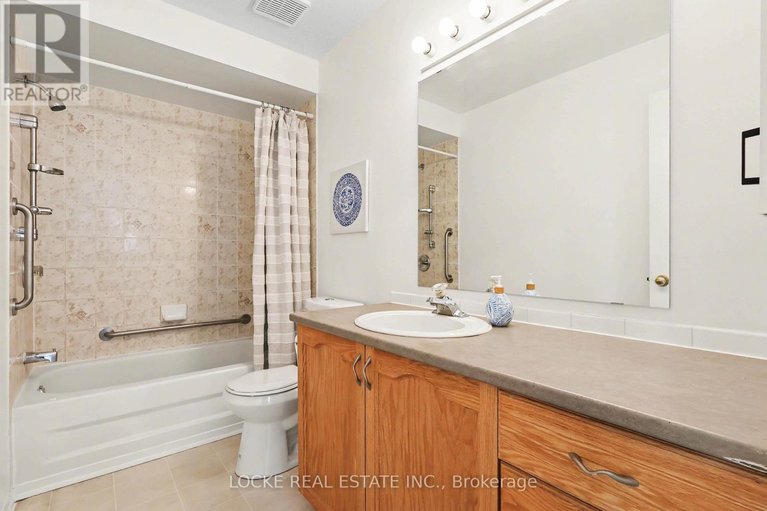 29468634/6020-longleaf-drive/orleans-village/ottawa/ontario/K1W1J2_30