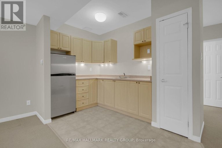 28324389/138-shaughnessy-crescent/kanata-lakesheritage-hills/ottawa/ontario/K2K2N3_42