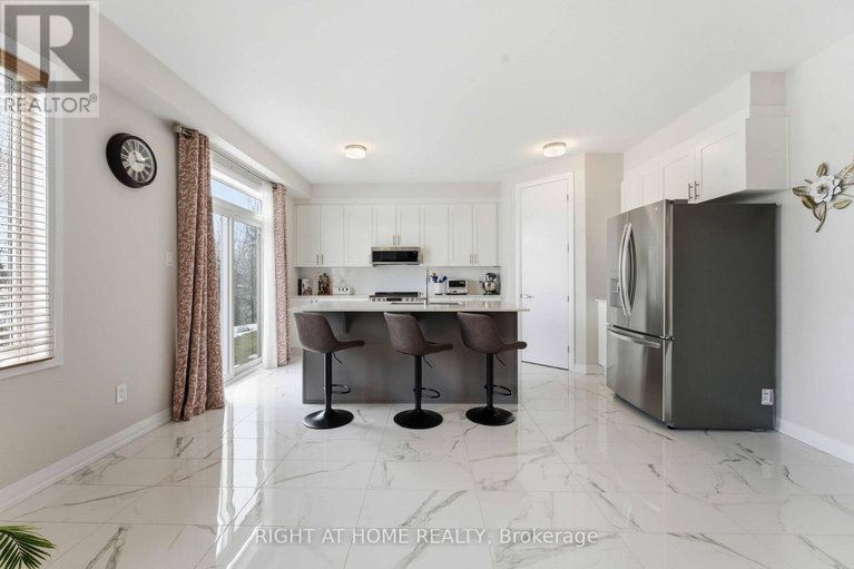 29484591/643-terrier-circle/goulbourn-twp-from-franktown-rdsouth-to-rideau/ottawa/ontario/K0A2Z0_11