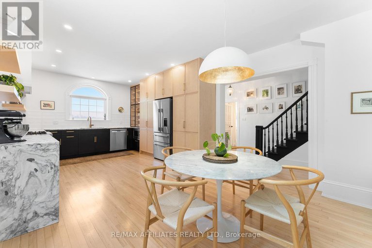 28529671/190-poole-street/mcnabbraeside-twps/mcnabbraeside/ontario/K7S1J2_10