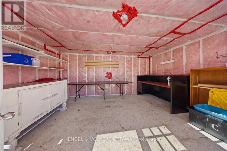 29645243/801-st-jean-street/town-of-rockland/clarence-rockland/ontario/K4K1K3_20