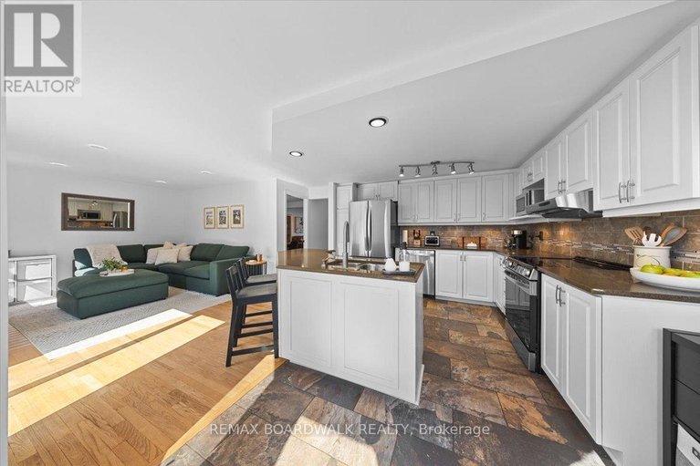 29650202/1715-teakdale-avenue/chapel-hill/ottawa/ontario/K1C6M8_9