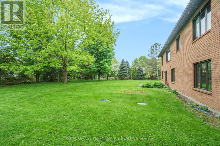 28361032/2411-overdale-drive/cumberland-ridge/ottawa/ontario/K4C1B8_5