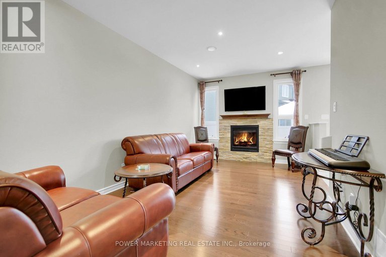 29254434/1076-cobble-hill-drive/cedargrovefraserdale/ottawa/ontario/K2J3L7_17