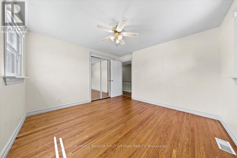 28767158/2326-harding-road/elmvale-acresurbandale/ottawa/ontario/K1G3B9_30