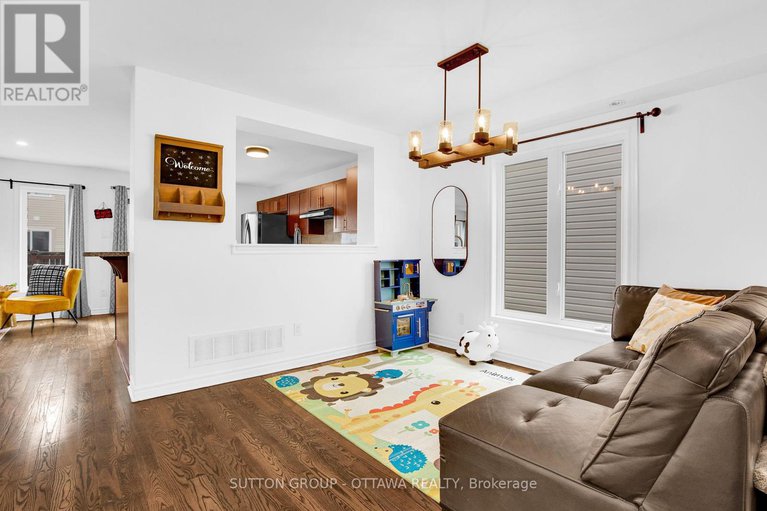 28595702/3123-burritts-rapids-place/half-moon-bay/ottawa/ontario/K2J0S8_4