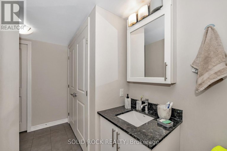 28361578/306-195-besserer-n/sandy-hill/ottawa/ontario/K1N0B6_16
