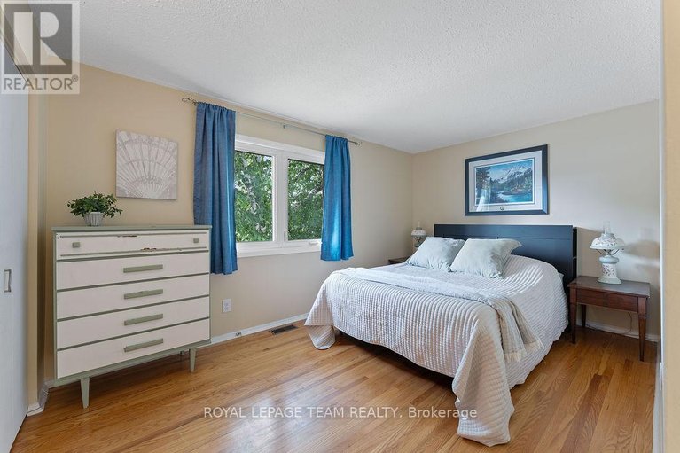 29581119/123-abbeyhill-drive/glencairnhazeldean/ottawa/ontario/K2L1H4_22