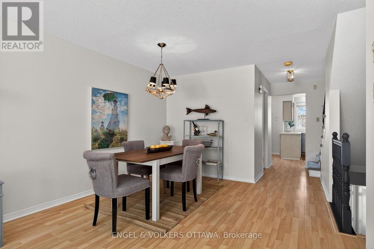 29679351/211-briston-private/hunt-club-park/ottawa/ontario/K1G5R5_9