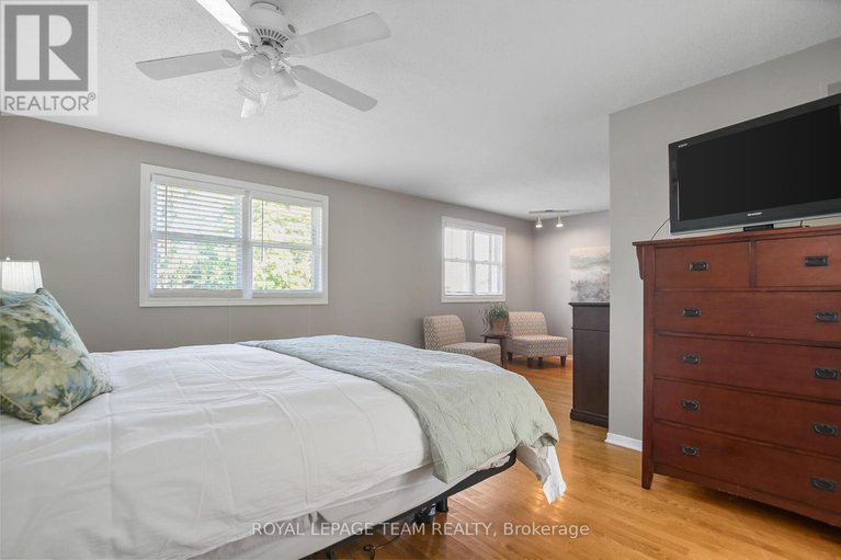 28617352/7-albury-crescent/stittsville-central/ottawa/ontario/K2S1G7_24