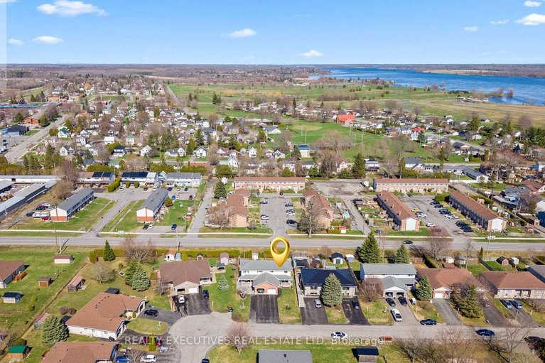 29633987/5520-bridlewood-court/iroquois/south-dundas/ontario/K0E1K0_35