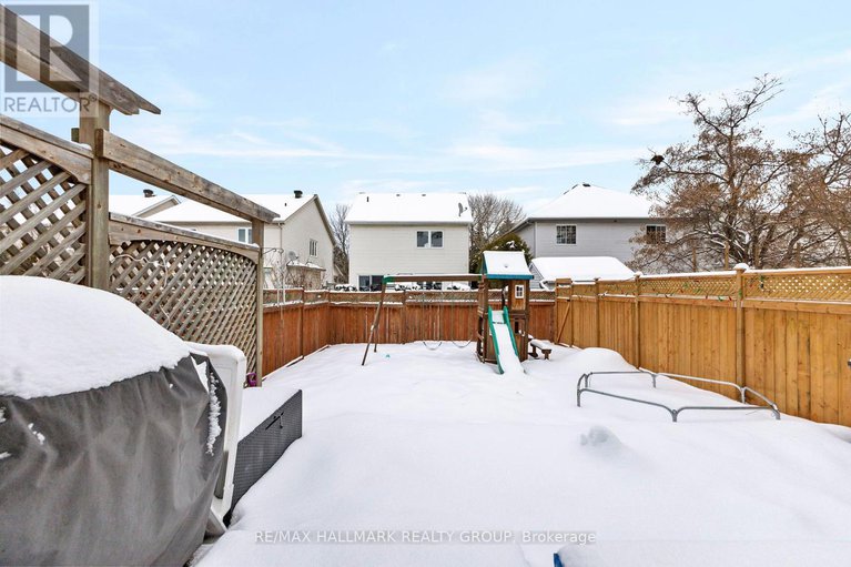 29246859/37-roblyn-way/barrhaven-east/ottawa/ontario/K2G5Z5_30