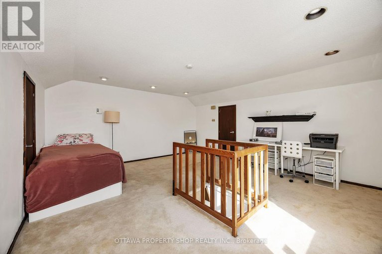 29431768/848-maitland-avenue/mckellar-heightsglabar-park/ottawa/ontario/K2A2S3_27