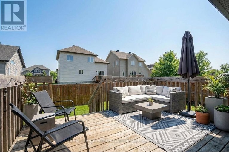 29474543/8-brittany-street/north-stormont-finch-twp/north-stormont/ontario/K0A1R0_24