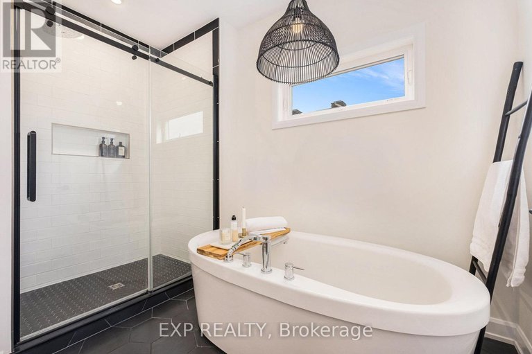 29113298/597-paakanaak-avenue/blossom-parkkemp-parkfindlay-creek/ottawa/ontario/K1X0H4_22