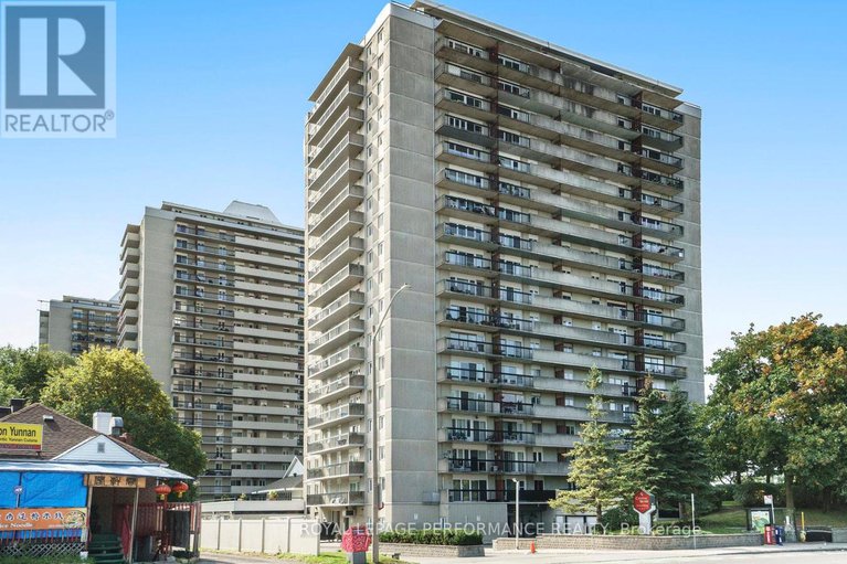 28505785/1806-158a-mcarthur-avenue/vanier/ottawa/ontario/K1L8C9_1