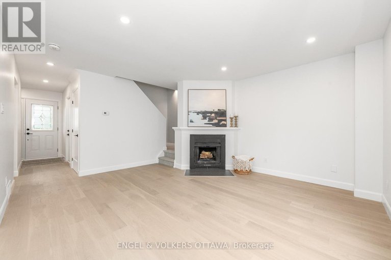 28965563/39-benlark-road/on-the-green/ottawa/ontario/K2J2L5_23