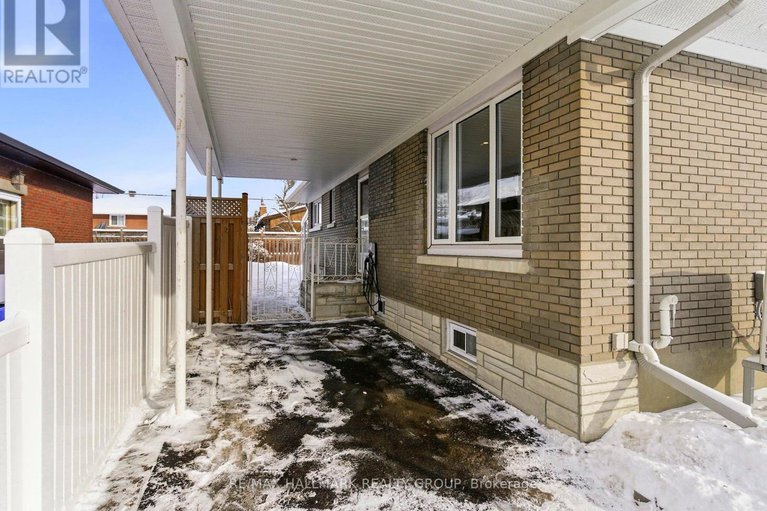 29310032/907-innswood-drive/mckellar-heightsglabar-park/ottawa/ontario/K2A3R9_35