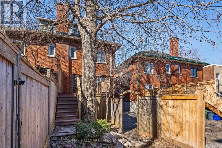 28286991/143-blackburn-avenue/sandy-hill/ottawa/ontario/K1N8A6_32