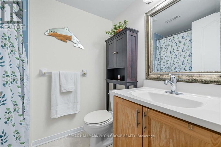 28853846/10-lakepointe-drive/avalon-east/ottawa/ontario/K4A5E3_12