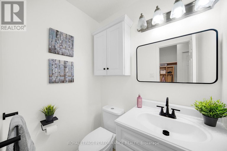 29366991/1557-verchere-street/chateauneuf/ottawa/ontario/K1C7C7_17