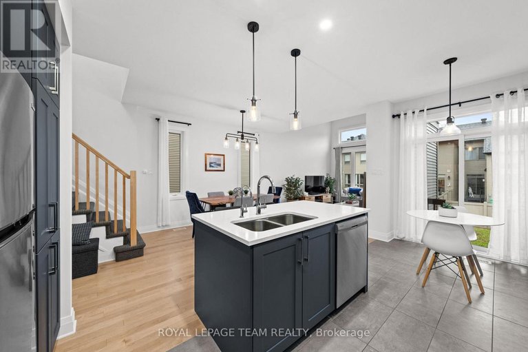 29618339/289-big-dipper-street/riverside-southgloucester-glen/ottawa/ontario/K4M0J2_12