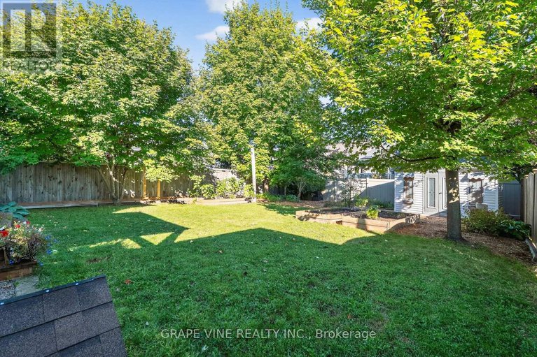 28879792/823-scala-avenue/notting-hillsummerside/ottawa/ontario/K4A4M2_4