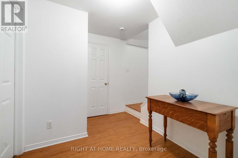 28479509/87-cohen-avenue/katimavik/ottawa/ontario/K2L4G4_22