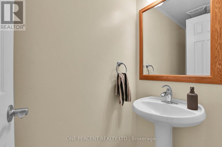 29578723/311-southcrest-private/brookfield-gardens/ottawa/ontario/K1V2B7_5