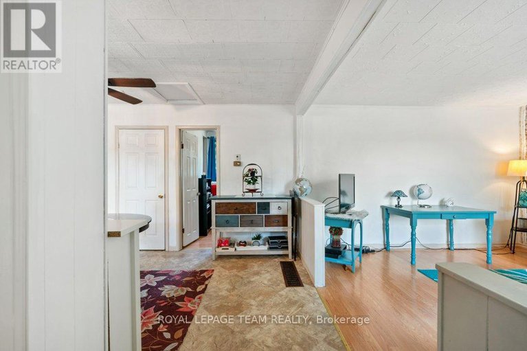 28770309/24-beach-avenue/iroquois/south-dundas/ontario/K0E1K0_5