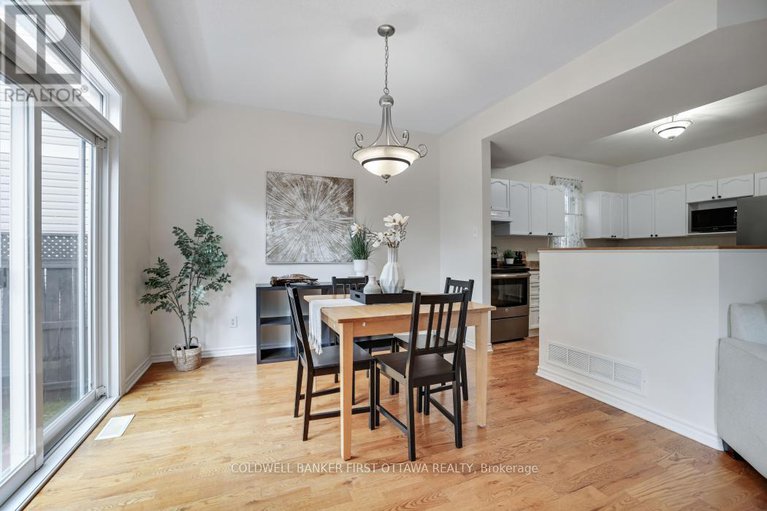 28505247/69-friendly-crescent/stittsville-south/ottawa/ontario/K2S2B6_17