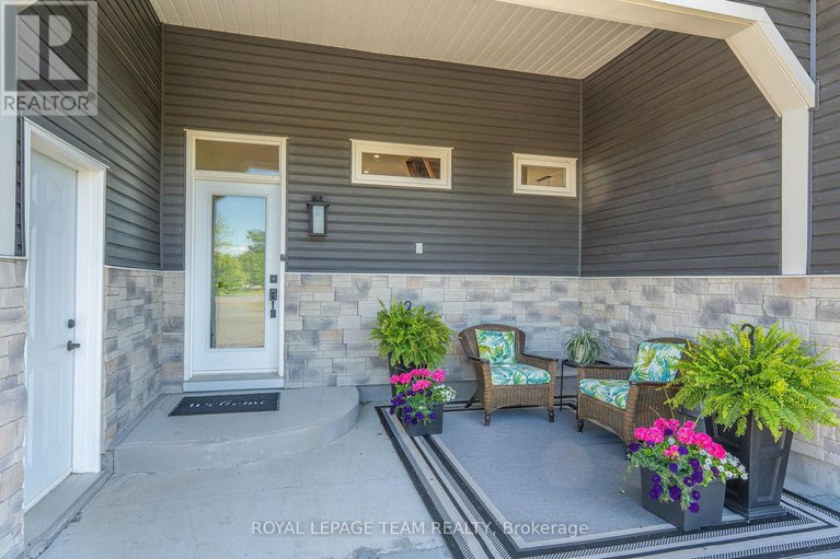 28782906/126-grasshopper-lane/dunrobin-shores/ottawa/ontario/K0A1T0_7