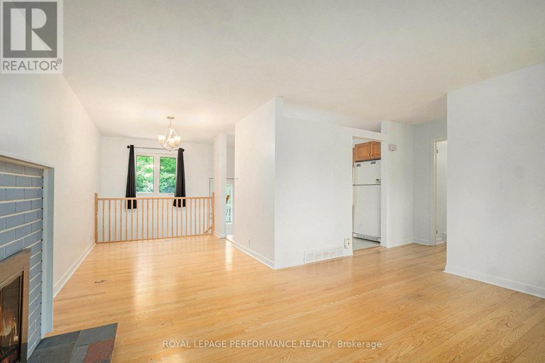28532553/8-newgale-street/crystal-beach/ottawa/ontario/K2H5R3_5