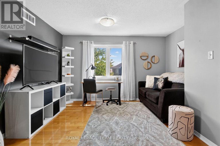 28882622/2001-dunollie-crescent/morgans-grantsouth-march/ottawa/ontario/K2W1H5_31