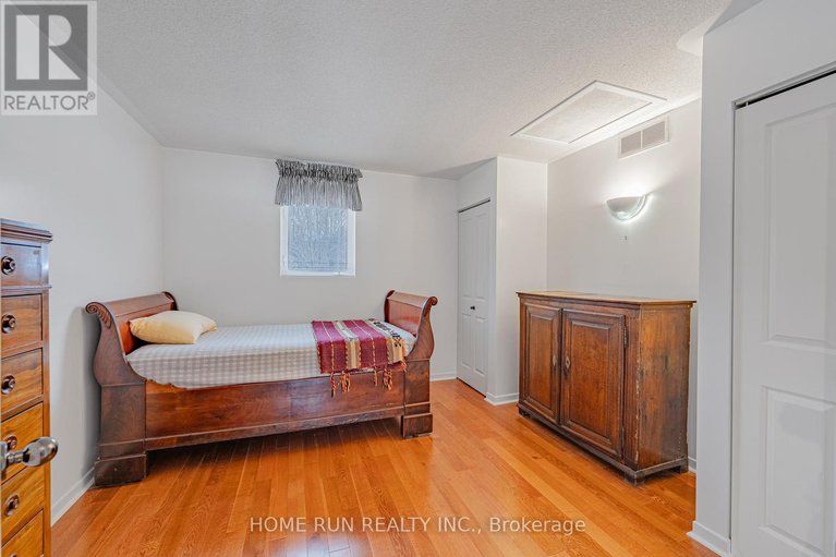 29168819/1545-sherruby-way/rural-kanata-central/ottawa/ontario/K2W1A9_37