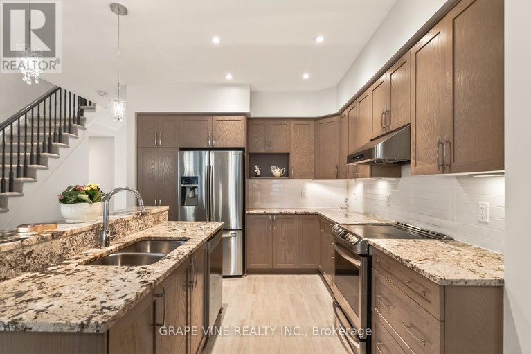 29618523/383-memorial-grove/riverside-southgloucester-glen/ottawa/ontario/K1X0C7_9