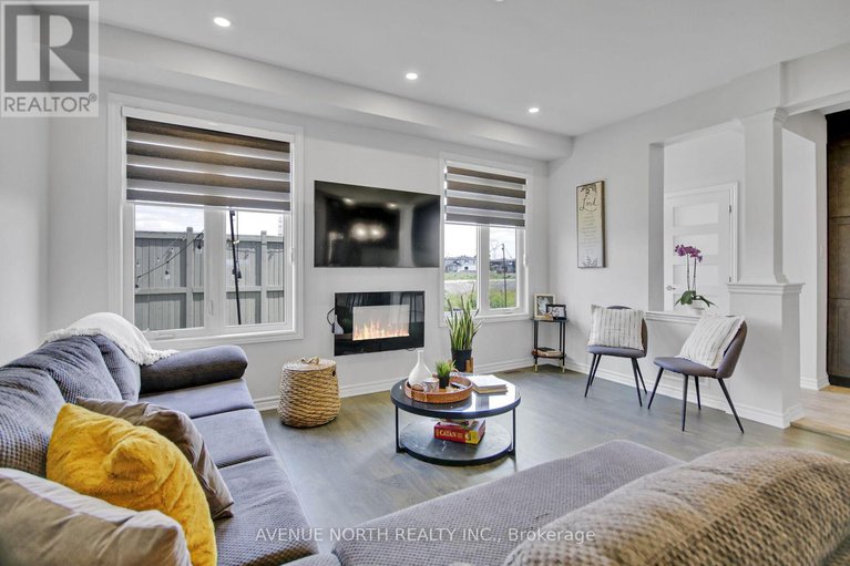 28714761/4772-abbott-street-e/emerald-meadowstrailwest/ottawa/ontario/K2V0L4_17