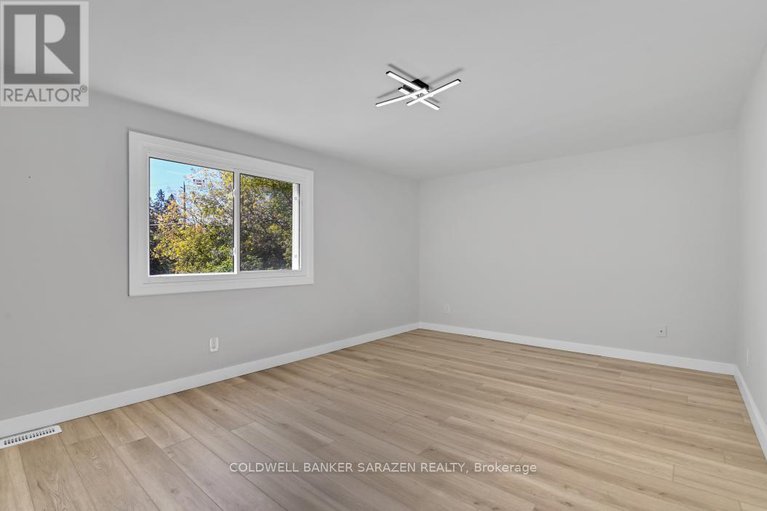 29151474/54-greenboro-crescent/hunt-club-parkgreenboro/ottawa/ontario/K1T1W5_27