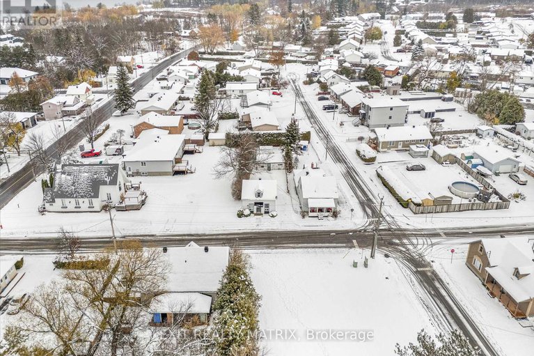 29100289/29-peter-street/lorignal/champlain/ontario/K0B1K0_31